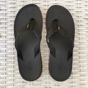 Chaco flip flops